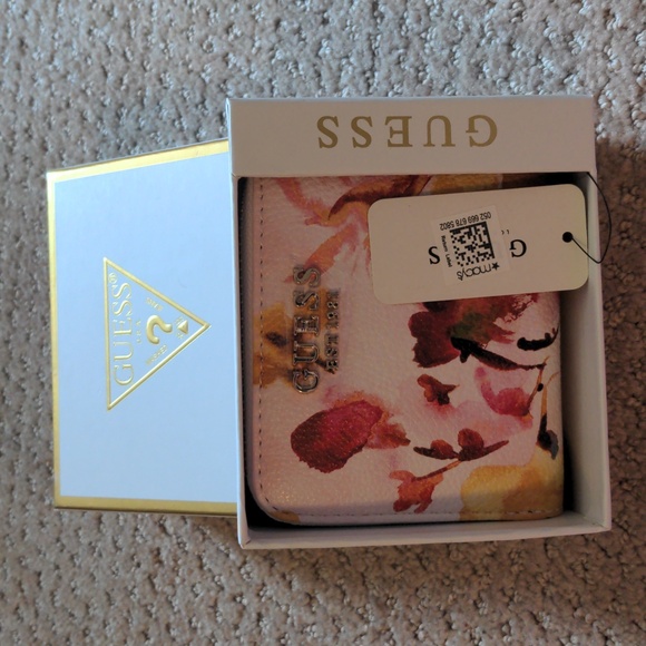 GUESS Floral Wallet NWT - Picture 7 of 7